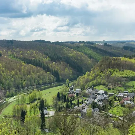 شاليه Forest With Ponds *