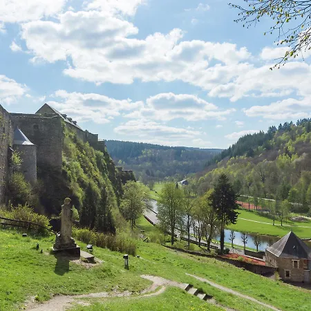 Detached In Lovely Hiking Region Chalet
